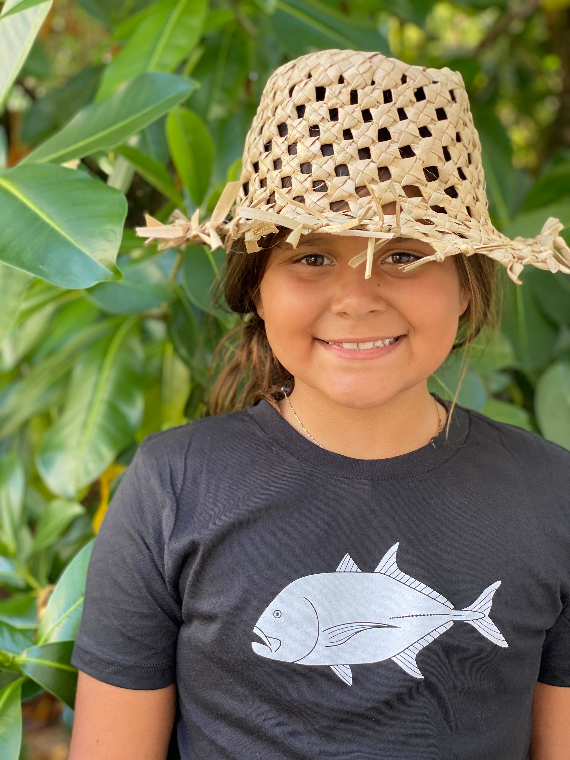 Youth Ulua / Giant Trevally Vintage Black T-Shirt Small (6-8)